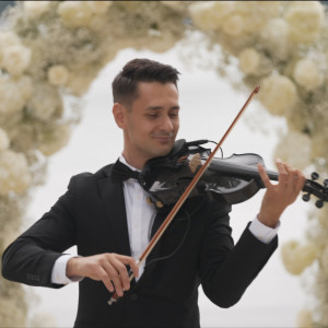 Leonard Hotea Violin - Violinist / Wedding Musicians in Holmdel, New Jersey