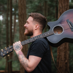 Lewis Cardinal - Singing Guitarist in Oliver, British Columbia