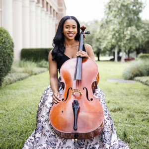 Lindsey Sharpe - Cellist in Chicago, Illinois