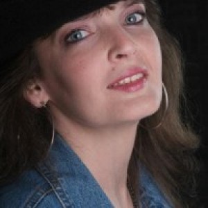 Lisa Barrett Singer/Songwriter/Teaching Artist