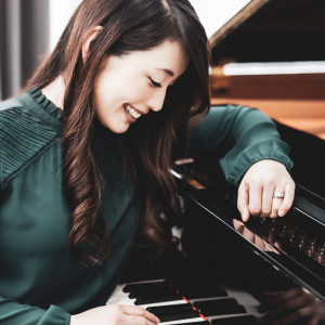 Lisa Tahara - Pianist in Toronto, Ontario