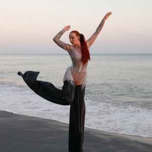 LIVEWIRE - Stilt Walker in Toronto, Ontario