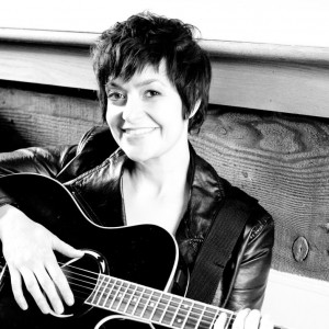Liz Bagby, solo musician - Singing Guitarist in Chicago, Illinois