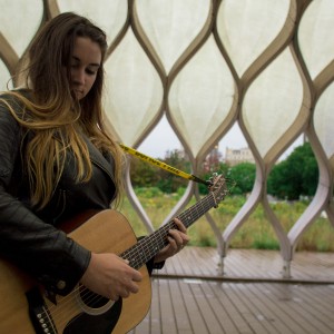 Liz Ridgely - Singing Guitarist / Pop Singer in Portsmouth, New Hampshire