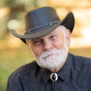 Loren Wolfe - Singing Guitarist / Johnny Cash Impersonator in Shakopee, Minnesota