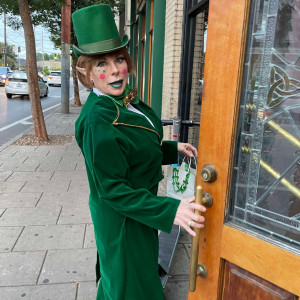 Louisville Singing Telegrams - Singing Telegram in Louisville, Kentucky