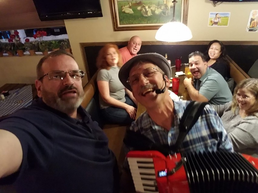 Hire Larry Roberts Entertainment Accordion Player in Scottsdale, Arizona