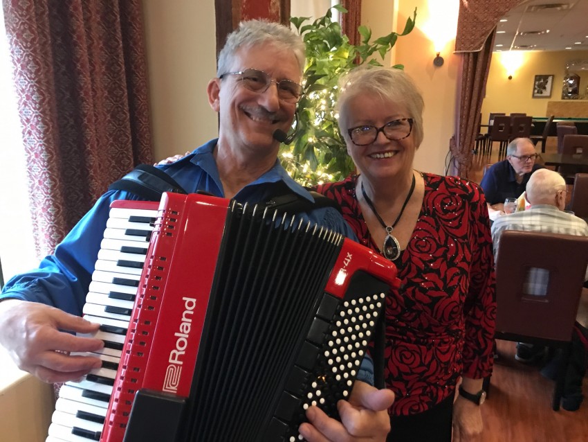 Hire Larry Roberts Entertainment Accordion Player in Scottsdale, Arizona