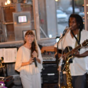 Lucia, Levi and the Little Zippers - Cover Band / Wedding Musicians in Florence, South Carolina