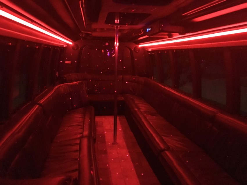 Gallery photo 1 of Lucky Party Bus
