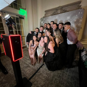 Luminous Moments - Photo Booths / Family Entertainment in Bloomfield, New Jersey