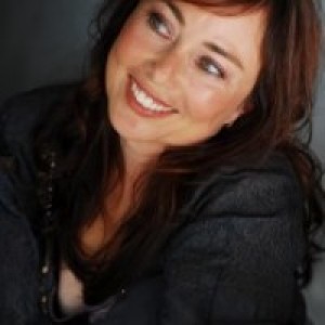 Lynette Louise - Comedian / Storyteller in Simi Valley, California