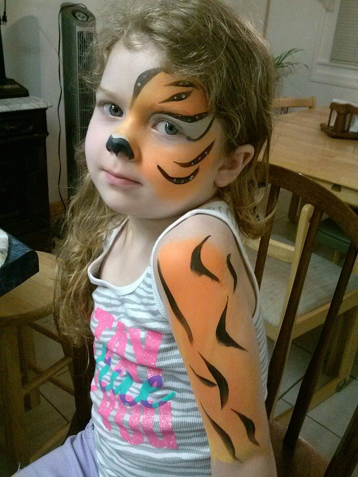 Gallery photo 1 of Madame Flutterby's Face Painting