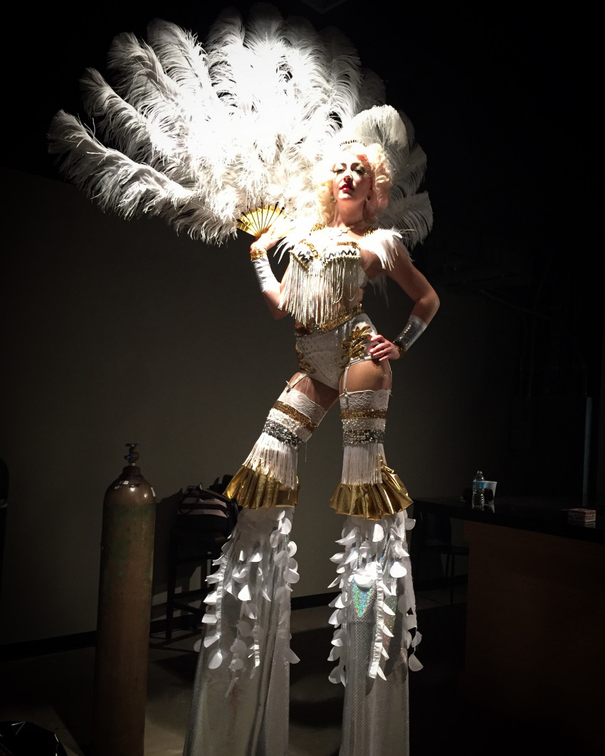 Hire Madeleine Belle Stilt Walker in Philadelphia, Pennsylvania