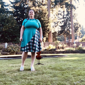 Magdalena Paramonte - Singing Guitarist / Violinist in Puyallup, Washington