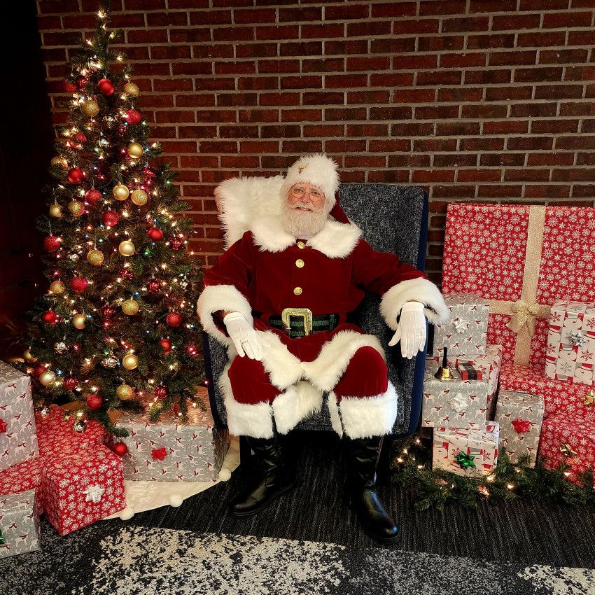 Gallery photo 1 of Magical Memories with Santa