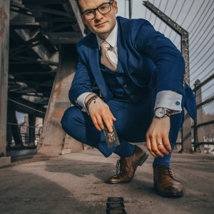 Magician Chris Gowen - Magician / Strolling Table in Edmonton, Alberta