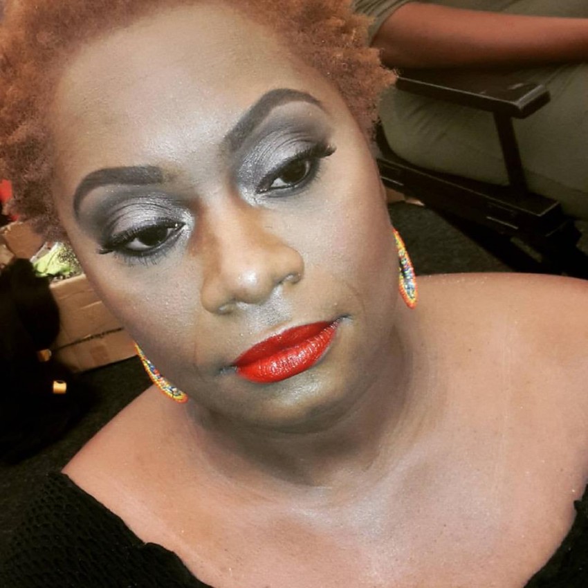 Hire Makeup Artist Airbrush Artist in Memphis, Tennessee