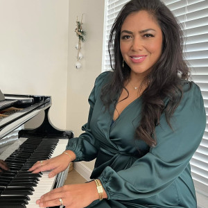 Pianist & Opera Singer of Jacksonville - Singing Pianist in Mount Dora, Florida