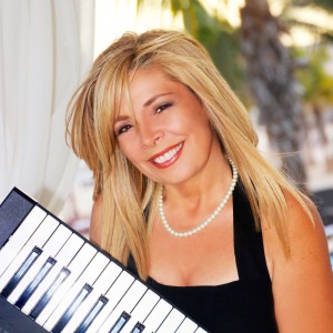 Marcie Castro - Singing Pianist in New York City, New York