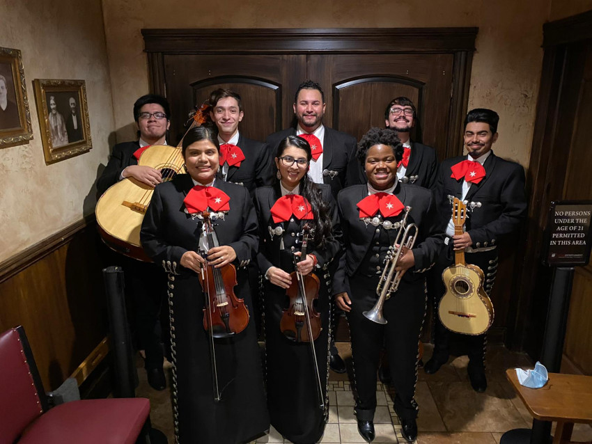 Hire Mariachi Estrellas de Chicago Mariachi Band in Chicago, Illinois