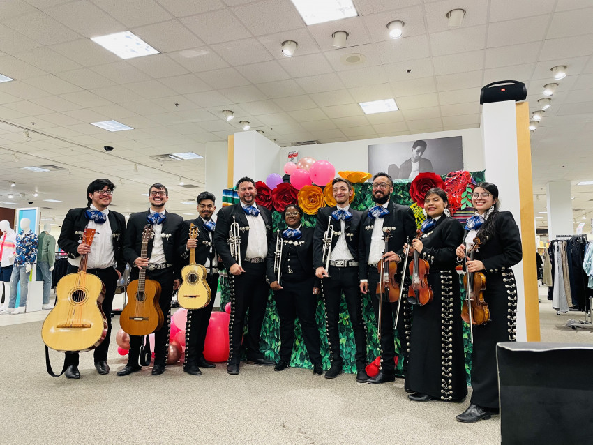 Hire Mariachi Estrellas de Chicago Mariachi Band in Chicago, Illinois