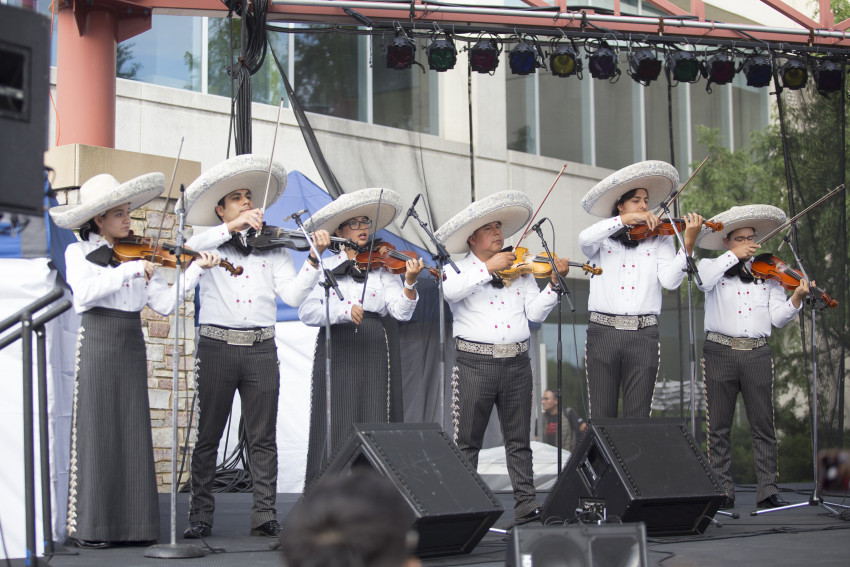Hire Mariachi Monumental De Mexico Mariachi Band in Chicago, Illinois