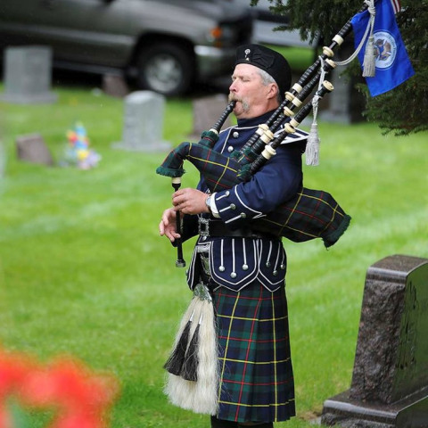 Hire Mark MacLeod - Bagpiper in Bozeman, Montana