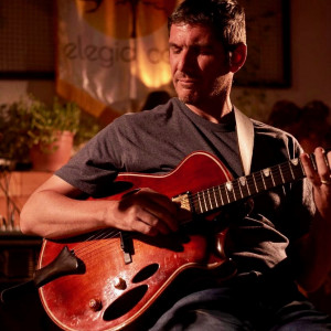 Mark Tonelli Group - Jazz Band / Guitarist in Decatur, Illinois