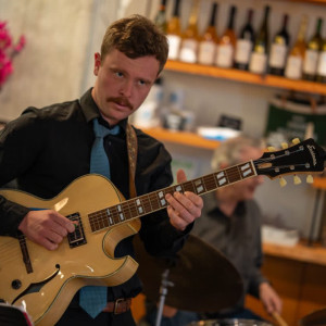 Martin Budde - Jazz Guitarist in Seattle, Washington