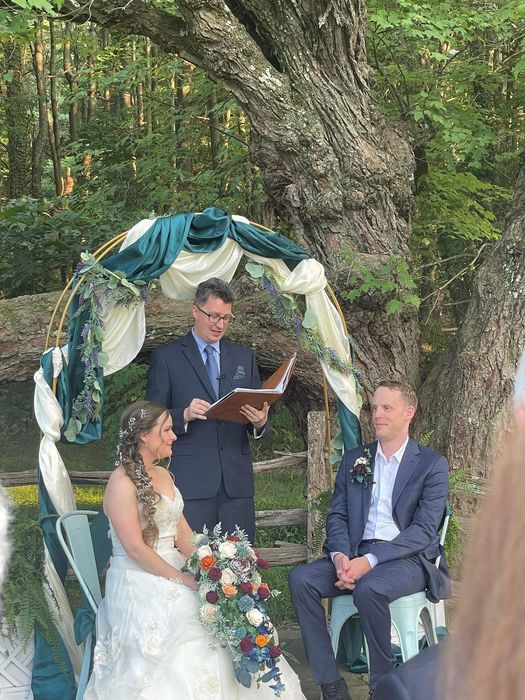 Gallery photo 1 of Matt Sims Officiant