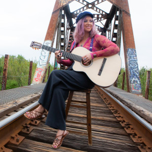 Maya Finlay - Singing Guitarist in Carpinteria, California