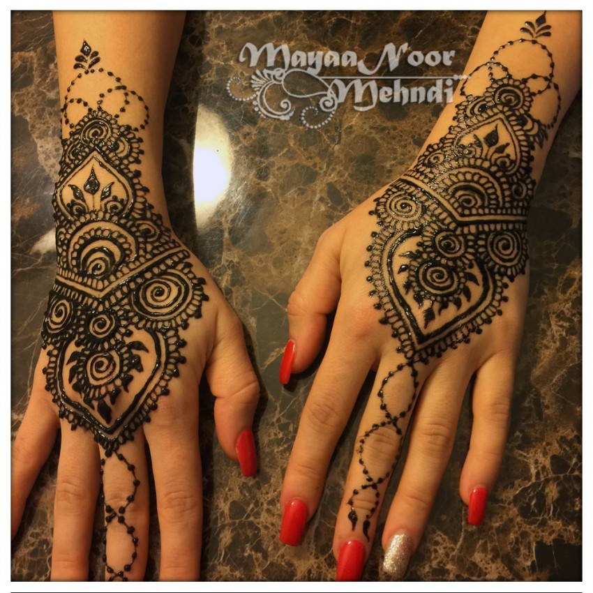 Hire Mayaa Noor Mehndi Henna Tattoo Artist in