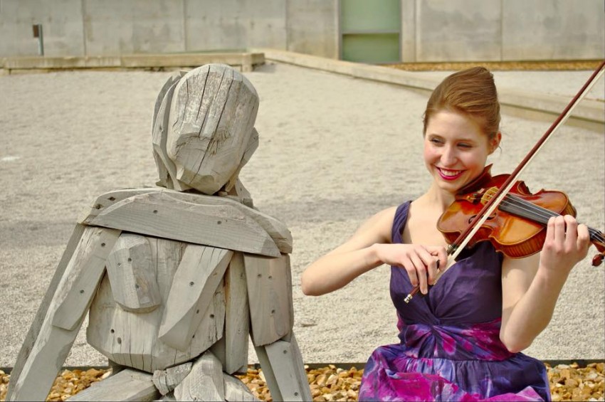 Hire Megan Healy Music Violinist in Kalamazoo, Michigan