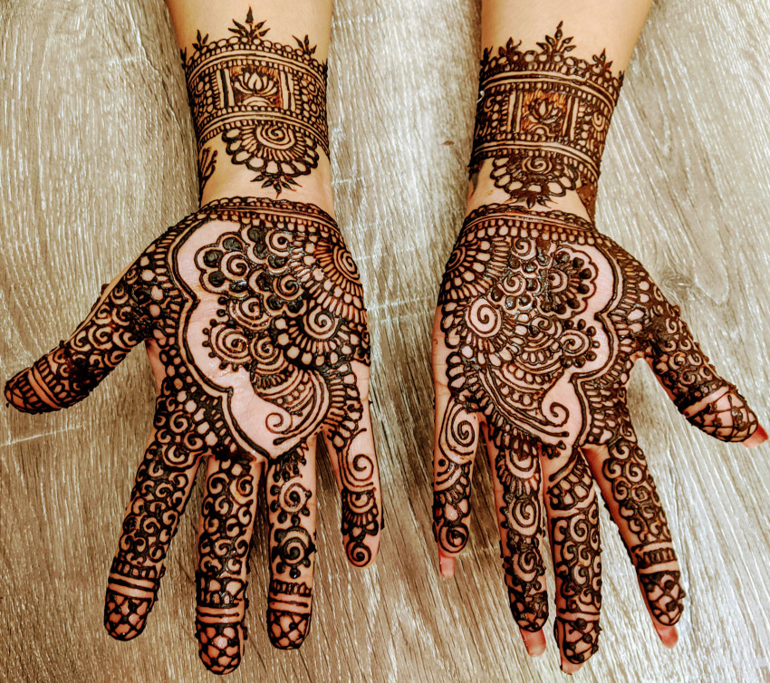 Hire Henna Colors - Henna Tattoo Artist in Tampa, Florida