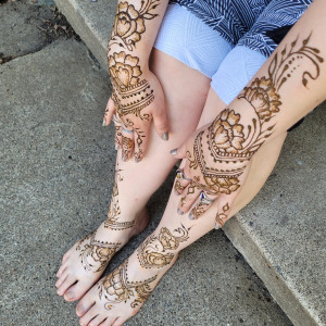Meraki Moon Mehndi - Henna Tattoo Artist / College Entertainment in Minneapolis, Minnesota