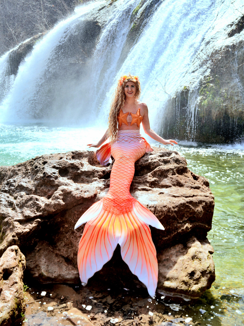 Gallery photo 1 of Mermaid Scarlett the Texas Mermaid