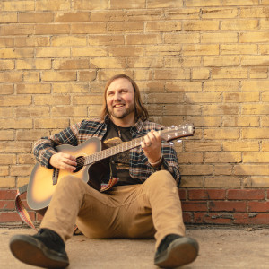 Michael Blakey - Singing Guitarist in St Louis, Missouri