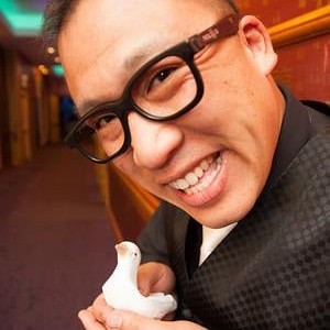 Comedy Magician/Motivational Speaker Mike Toy - Corporate Magician in San Francisco, California