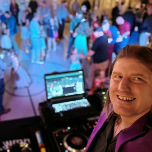 Mikes Mobile DJ - Mobile DJ / Outdoor Party Entertainment in Roseburg, Oregon