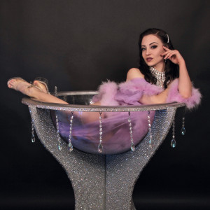 Mila la Machina - Burlesque Entertainment / Cabaret Entertainment in Ann Arbor, Michigan