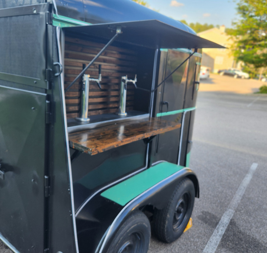 Gallery photo 2 of Mobile bartending services