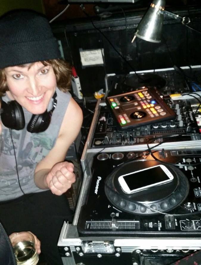 Gallery photo 1 of Chicago Mobile DJ