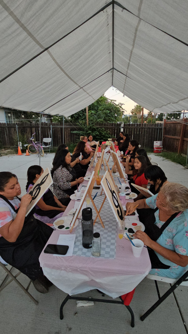 Hire mobile paint and sip party arts crafts party in hemet california