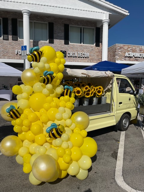 Gallery photo 1 of Mobile Pop Up Sunflower (Flower Truck)