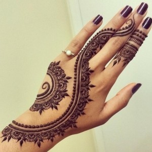Mona's henna art