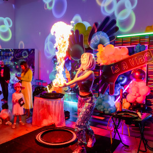 Moon Bubbles Show - Bubble Entertainment in Redwood City, California