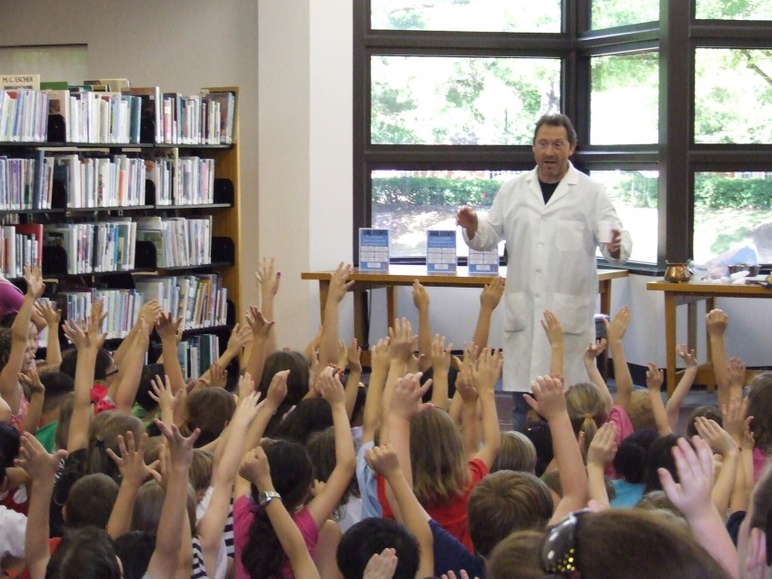 Hire Mr. Bond's Science Guys Educational Entertainment in Nashville, Tennessee