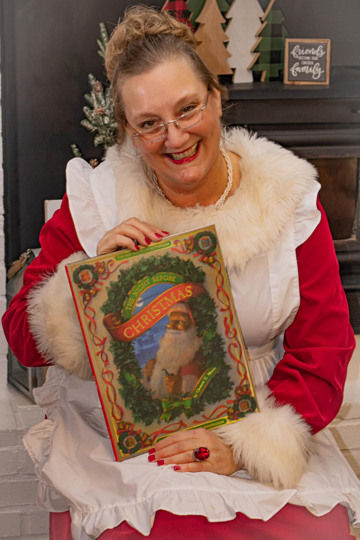 Gallery photo 1 of Mrs. Claus for Hire