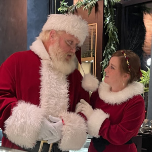 Mrs Megan Claus - Mrs. Claus in Hamilton, Ohio